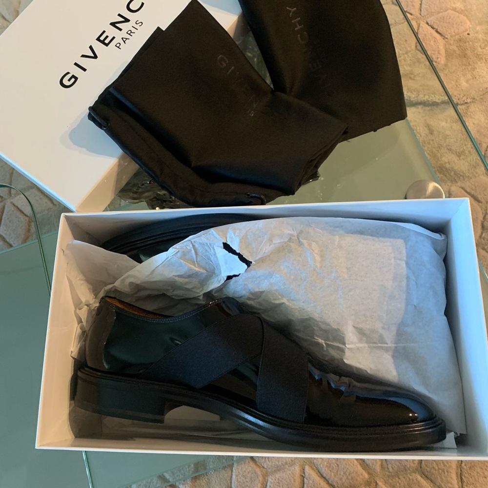 GIVENCHY - Picture 9 of 9